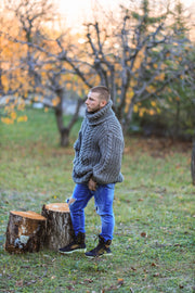 M size Ready Wool Cable Knit Sweater