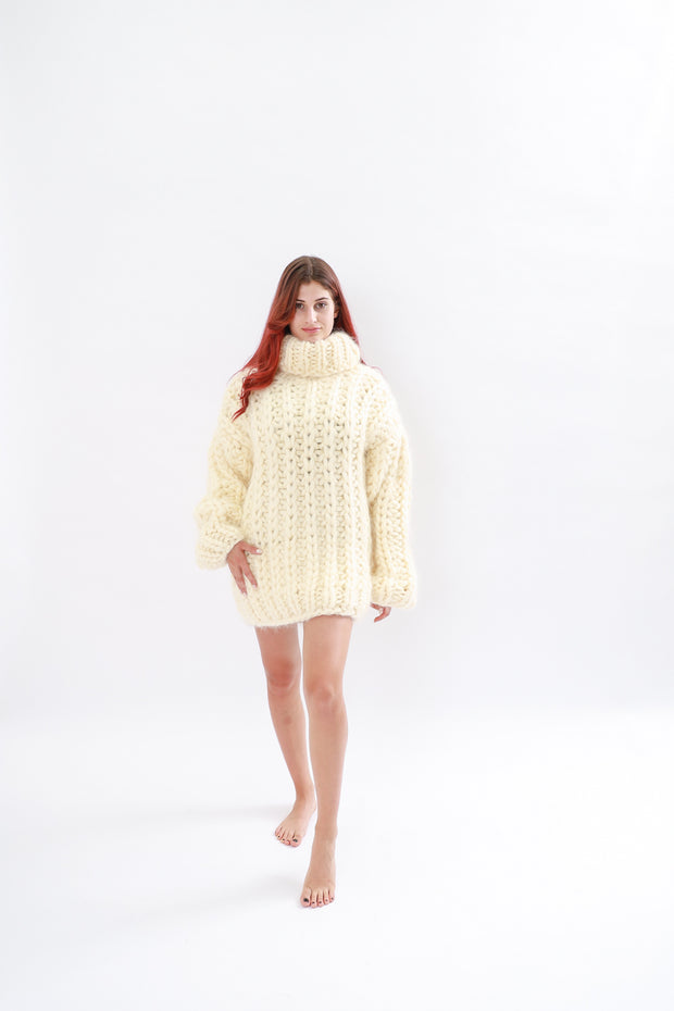 15 Strands Mohair Chunky Cream Sweater