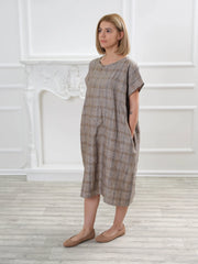 Loose linen dress with pockets